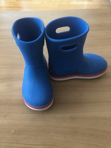 Детские сапоги Crocs (3 фото из 3)