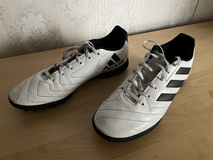 Adidas jalgpalli putsad EU 42 2/3 (3 foto / 4)