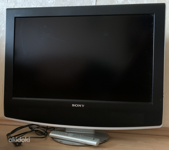 Телевизор Sony Wega LCD Color TV 32" (фото #1)