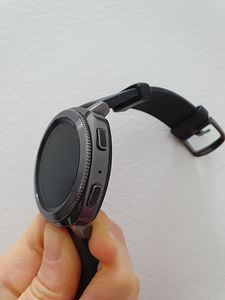 Samsung Gear Sport 42мм черный (3 фото из 9)