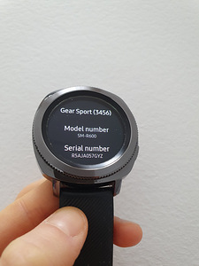 Samsung Gear Sport 42мм черный (8 фото из 9)