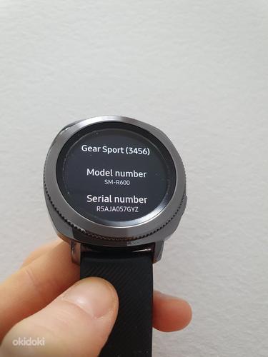 Samsung Gear Sport 42мм черный (фото #8)