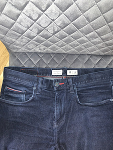 Tommy Hilfiger teksad W32/L36 (3 foto / 3)