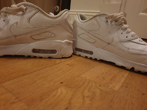 Nike Air Max (2 фото из 3)
