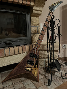 Jackson JS32 MAH Rhoads Natural