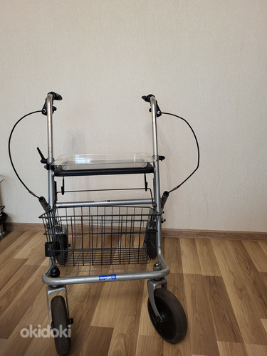 Инвалидная коляска (фото #3)