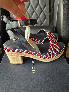 Uus Tommy hilfiger 38 (2 foto / 6)