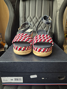 Uus Tommy hilfiger 38 (5 foto / 6)