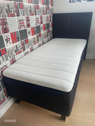 Продается односпальная кровать - куплена примерно за 1100€, продается за 350€ (фото #1)