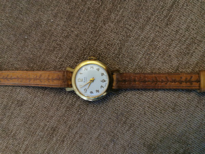 Vana naiste kell "Slava 17.Jewls Made in USSR" (Töökorras) (2 foto / 3)