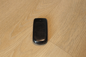 Telefon Samsung klapiga (3 foto / 3)
