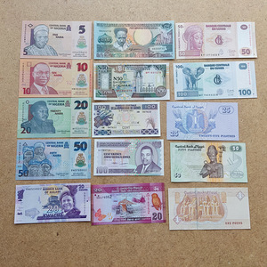Бумажные деньги (5 фото из 10)