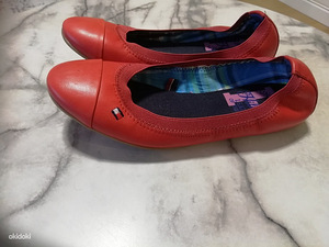 Hilfiger 32 (2 фото из 2)