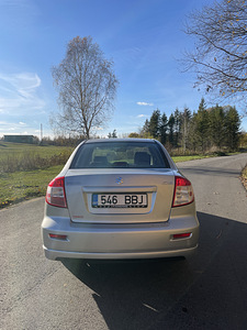 Suzuki SX4 1.6 79kW (5 foto / 9)