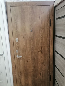 Входная дверь (1 фото из 2)