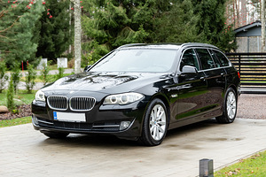 BMW 523i ` 2011 (4 foto / 15)