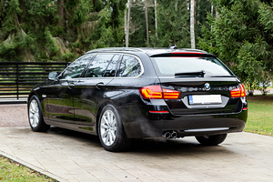 BMW 523i ` 2011 (7 foto / 15)