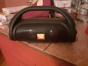 Bluetooth kõlar (2 foto / 2)