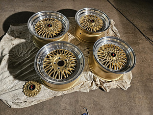 Japan Racing JR9 Gold with Machined Lip (9 foto / 10)