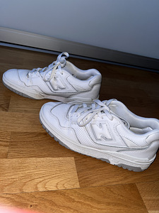 ПРОДАМ КРОССОВКИ ОРИГИНАЛ NB(new balance 550) (5 фото из 6)