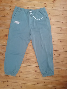 Спортивный костюм (3 фото из 5)