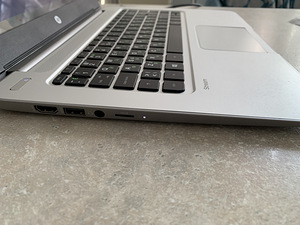 Ноутбук HP (3 фото из 5)