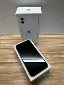 Apple IPhone 11 64GB White (2 foto / 3)