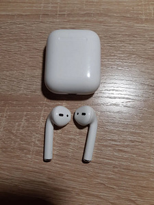 Airpods 2. generatsioon (2 foto / 3)
