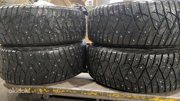 Dunlop Ice Touch 215/55-16