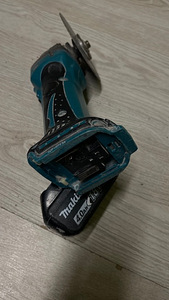 Makita DGA 452 АККУМУЛЯТОР 4 Ач (4 фото из 4)