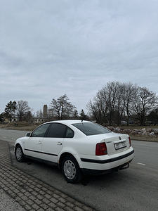 Volkswagen Passat 1.9tdi 81kw 1999 (4 foto / 8)