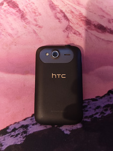 HTC Wildifire S (4 фото из 4)