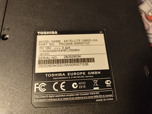 Toshiba Satellite (2 foto / 3)