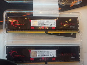 Ram G.Skill Aegis ddr4 2x8gb 3200 & XPG Gammix D10 ddr4 8gb (1 foto / 2)