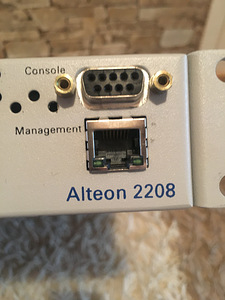 Nortel Networks Alteon 2208 1U Multi-Application 8 Port (7 foto / 9)