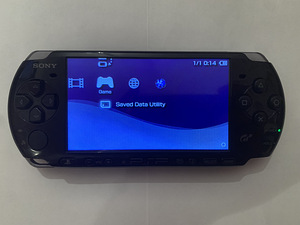 PSP Slim & Lite/3000 Gran Turismo Special Edition (4 foto / 6)