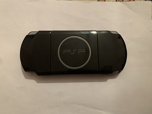 PSP Slim & Lite/3000 Gran Turismo Special Edition (2 foto / 6)