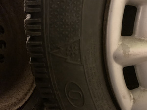 Goodyear naelrehvid 185/65 R15 (5 foto / 5)