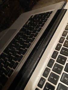 Apple Macbook Pro Core 2 Duo 2.53 GHz 4GB (7 foto / 8)