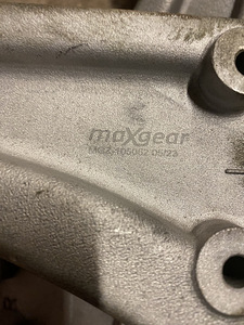 Ford Mondeo V õõtshoovad Maxgear MGZ-105062 paar (3 foto / 3)