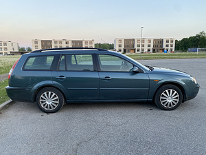 Ford Mondeo Turnier 1.8 92kw ÜV 03.25 (5 foto / 12)