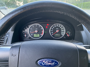 Ford Mondeo Turnier 1.8 92kw ÜV 03.25 (9 foto / 12)