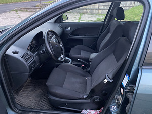 Ford Mondeo Turnier 1.8 92kw ÜV 03.25 (7 foto / 12)