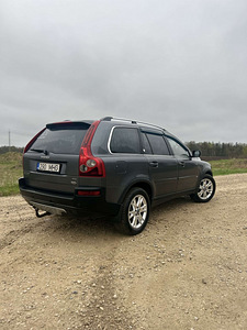 Продается Volvo XC90 (4 фото из 9)