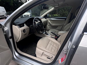 Skoda Octavia (9 foto / 11)