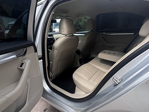 Skoda Octavia (10 foto / 11)