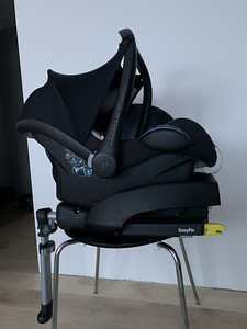 Maxi cosi turvahäll ja easyfix alus (1 foto / 6)