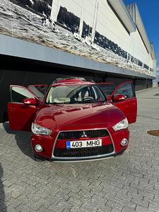 Mitsubishi Outlander 2012 (3 фото из 15)