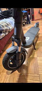 Xiaomi Electric Scooter 5 Max (2 foto / 3)