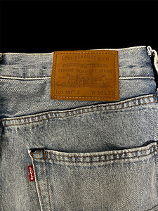 Джинсы LEVI’s (1 фото из 3)